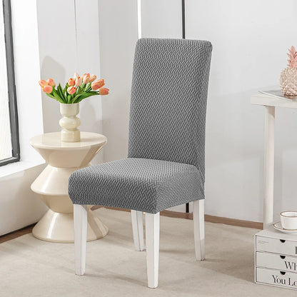 Rechaire — La housse design qui redonne vie à vos chaises.